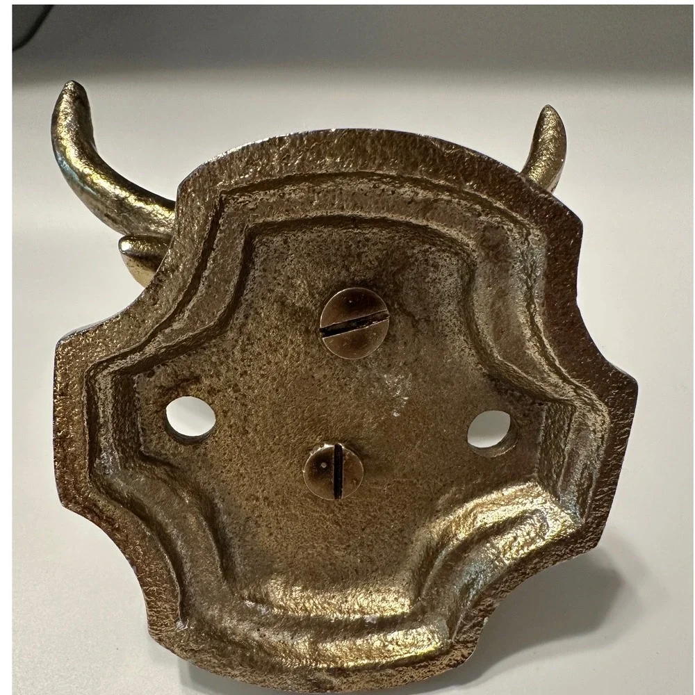 Vintage Style Cast Metal Bull Head Wall Hook Rustic Western Steer Brass Tone